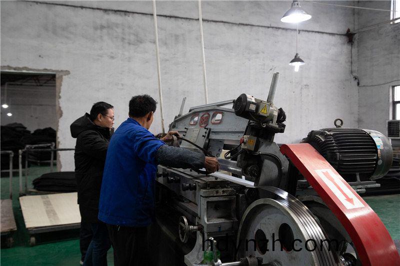 生産(chan)設(shè)(she)備